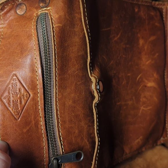 Lifetime Leather Tote - Picture 6 of 7